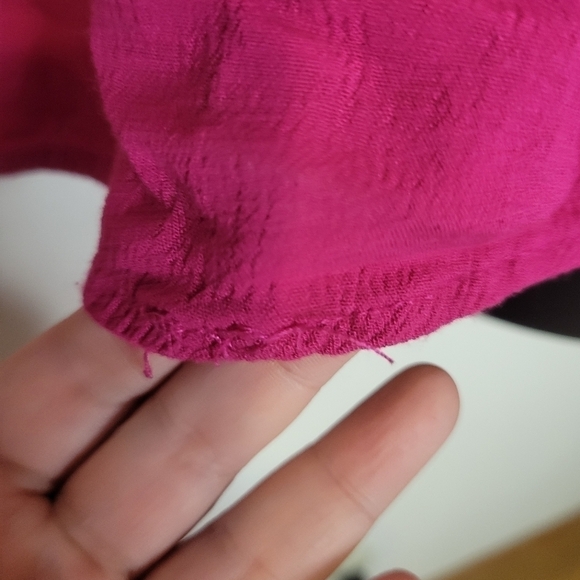 Torrid size 22/24 pink short sleeves keyhole boho top with embroidery - Picture 4 of 7